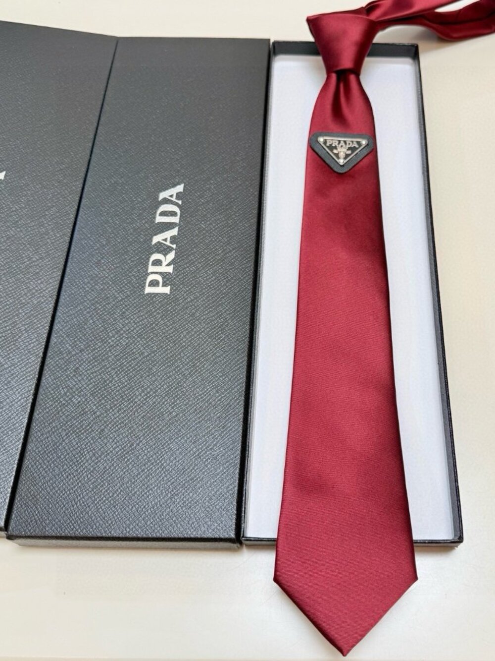 💖PRADA Red Tie Unisex/Gift box included🎁